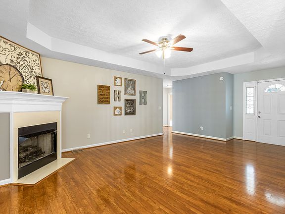 5th image of 2106 Golfield Ct