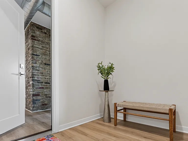 2995 S Clement Ave #A — Photo 29