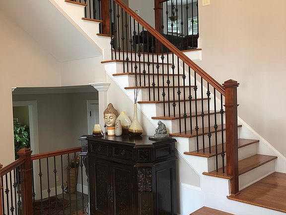 2 story Foyer