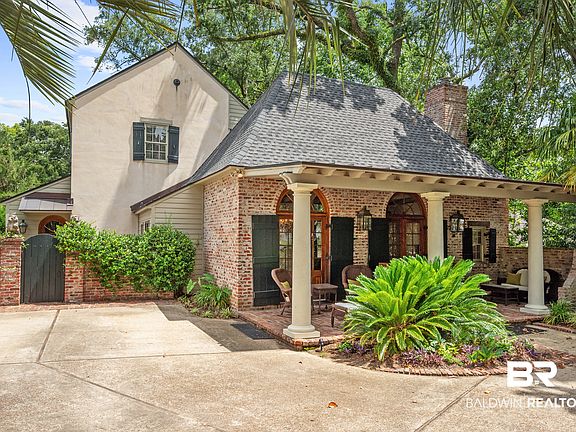 3rd image of 209 Magnolia Ave