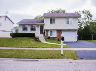 141 Deerpath Rd, Matteson, IL 60443