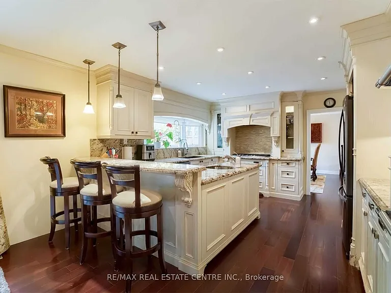 41 Clearside Pl — Photo 12