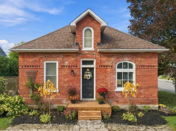 264 Saint Paul St, Collingwood, ON L9Y 3P7