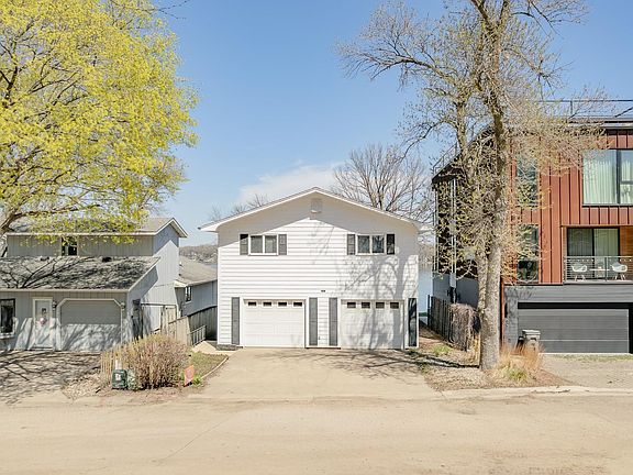 3rd image of 164 Park Pl