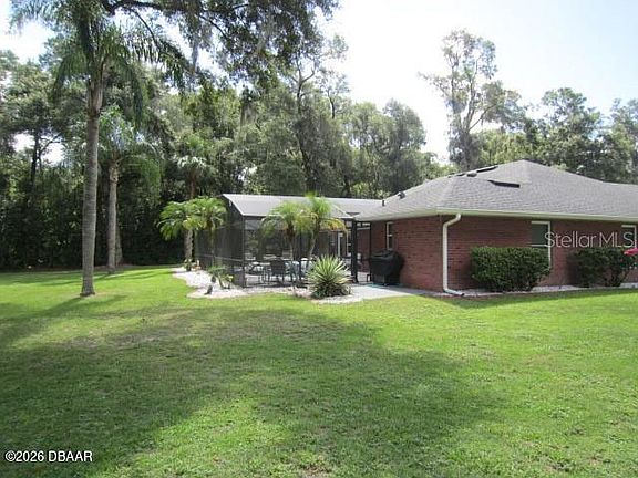 3rd image of 975 Rolling Acres Dr