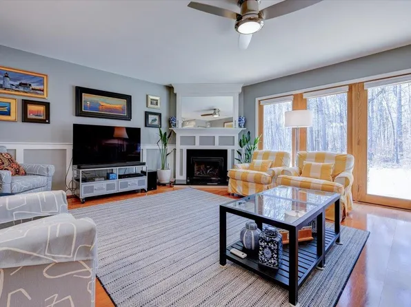 38 Swaan Drive, Lee, NH 03861