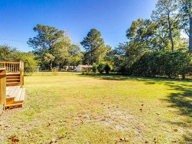 7712 Burdell Dr — Photo 27