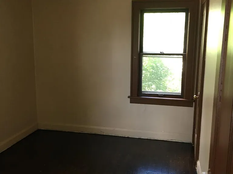 2221 Gross Ave NE — Photo 4