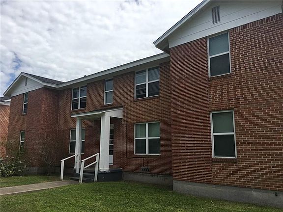2nd image of 621 Robinson St APT 1