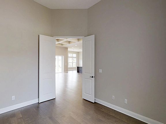 5th image of 2734 Tartus Dr