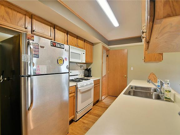2nd image of 2819 Dellwood Dr