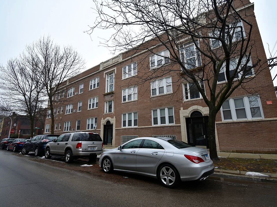 1st image of 4547 N Albany Ave APT 3