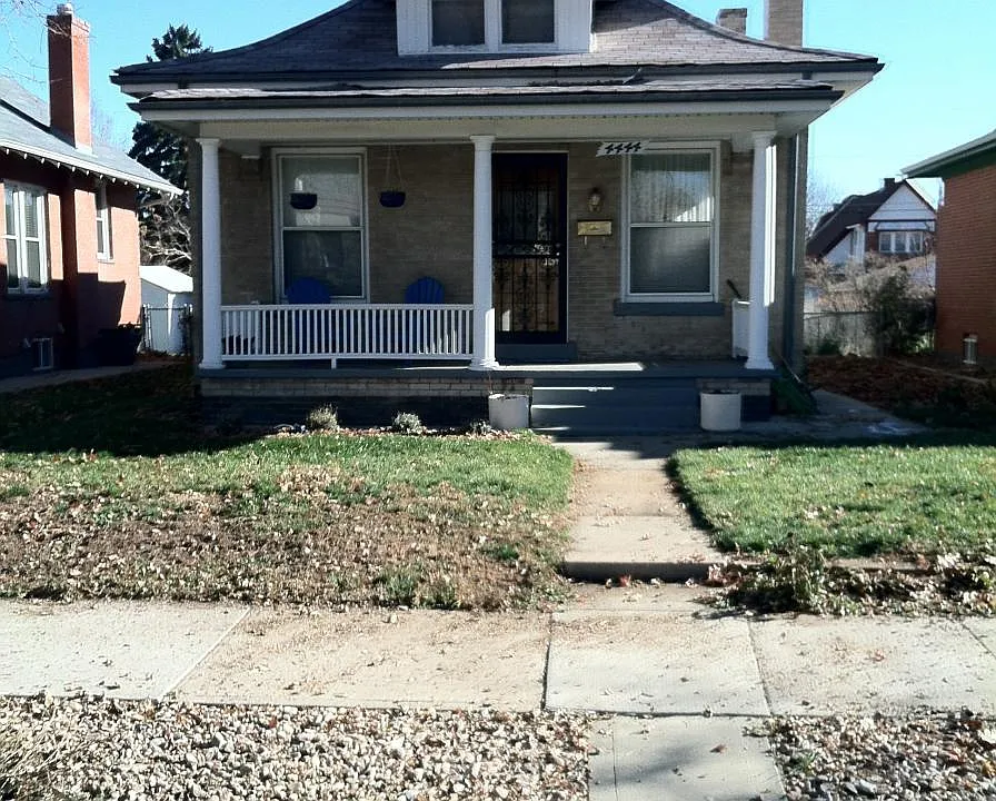 4444 Beach Ct