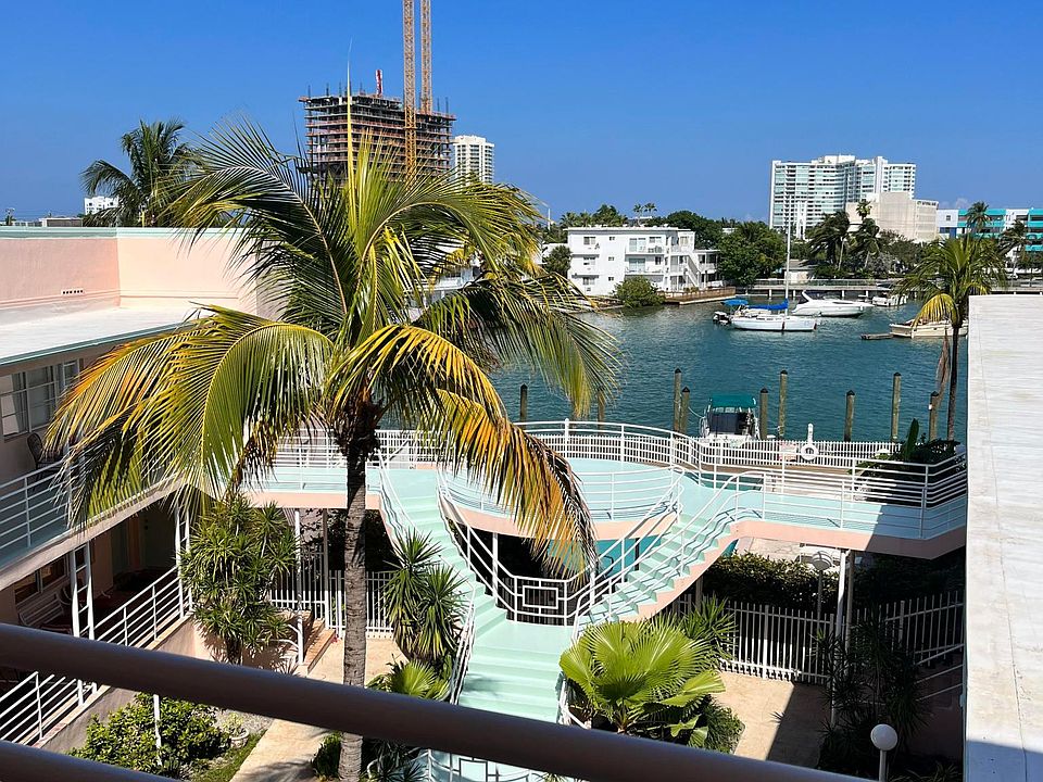 1st image of 6881 Bay Dr APT 22