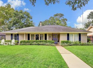 6254 Overbrook Ln, Houston, TX 77057