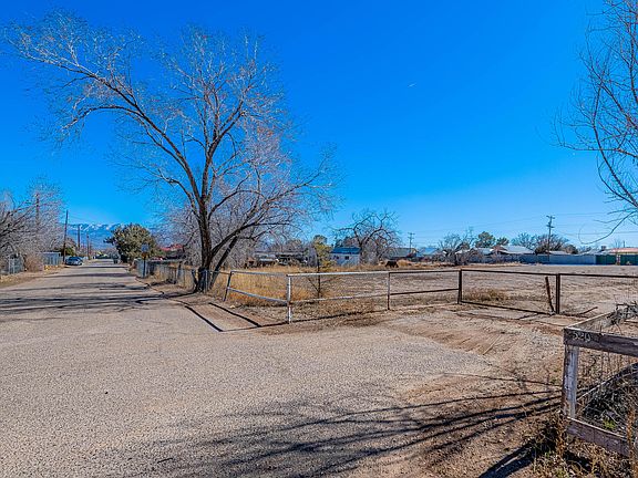 3rd image of 520 Sandia View Rd NW