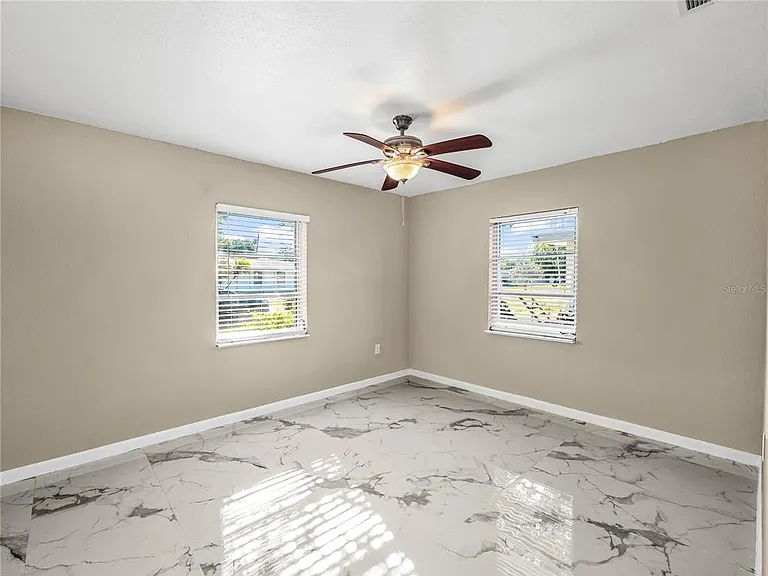 640 Dalton Blvd — Photo 13