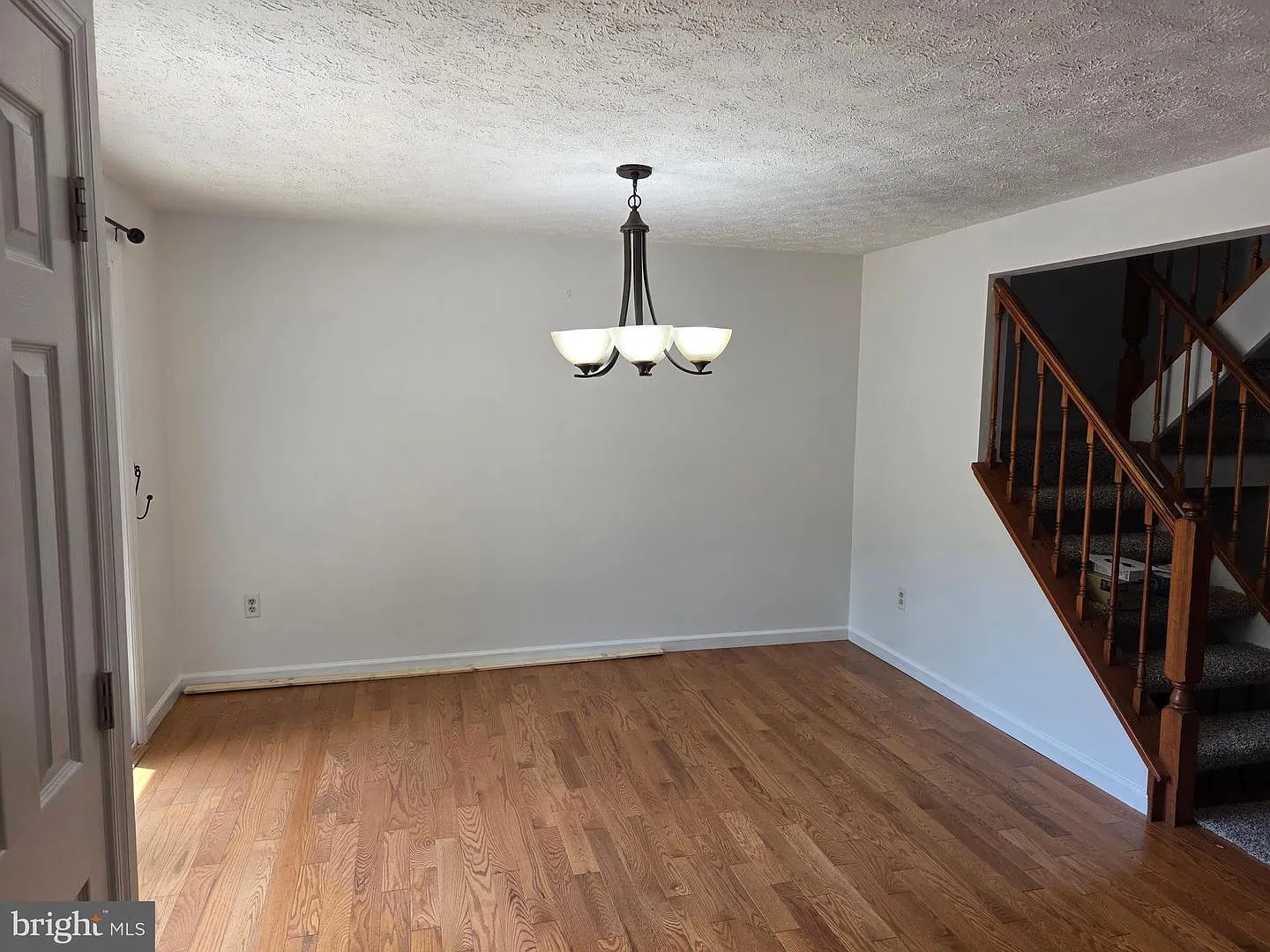 3 bed, 2.5 bath, 1220 sqft, $2,600 — Photo 4