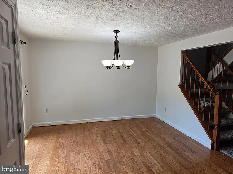 52 Chins Ct — Photo 4