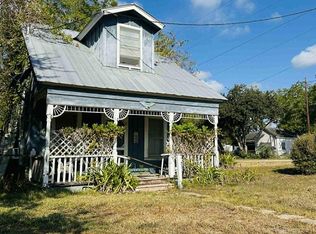 271 W Fm 884, Goliad, TX 77963