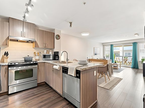 3rd image of 3178 Dayanee Springs Blvd #308