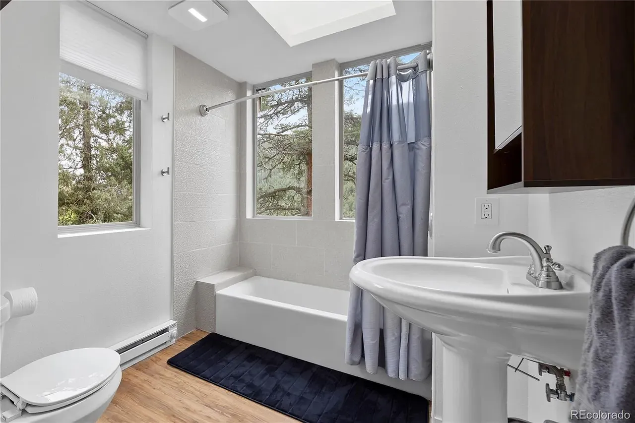 1 bed, $2,000 — Photo 2