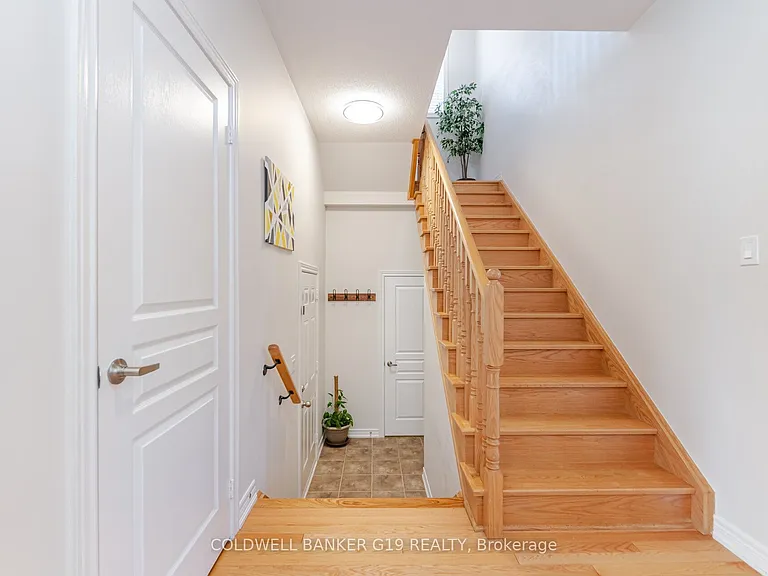 43 Midcrest Cir — Photo 16