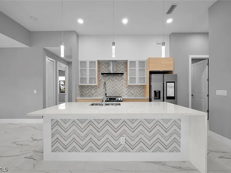 1201 SW 8th Pl — Photo 8