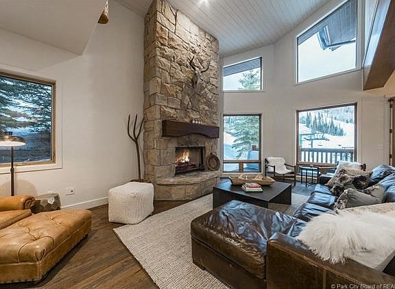 5th image of 7660 Royal St #106