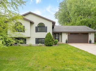 614 W Allyn St, Janesville, MN 56048