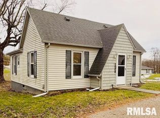 208 S Mill St, Athens, IL 62613