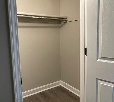 4th image of 444 S Ashland Ave #B4