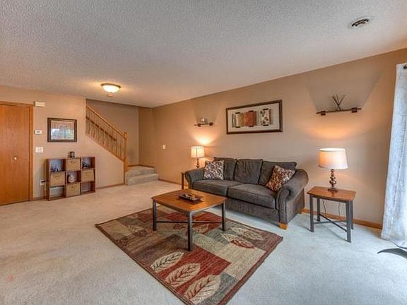 4th image of 656 Mariner Way
