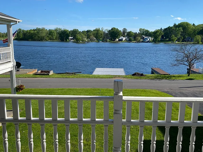 10 E River Rd — Photo 15