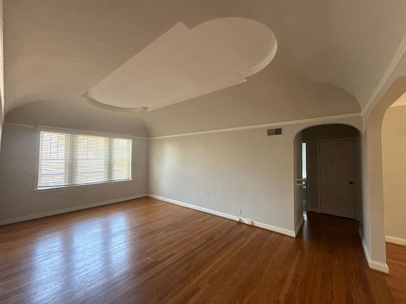 2nd image of 901 S Hanley Rd APT 7