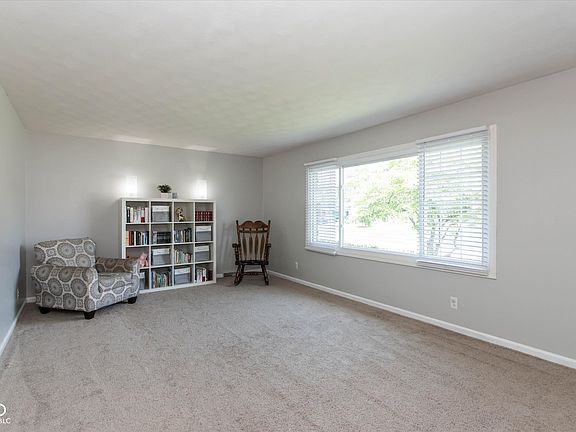 3rd image of 8210 Burn Ct