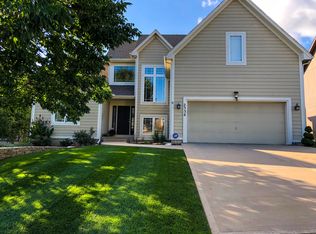 2336 W Trail Dr, Olathe, KS 66061