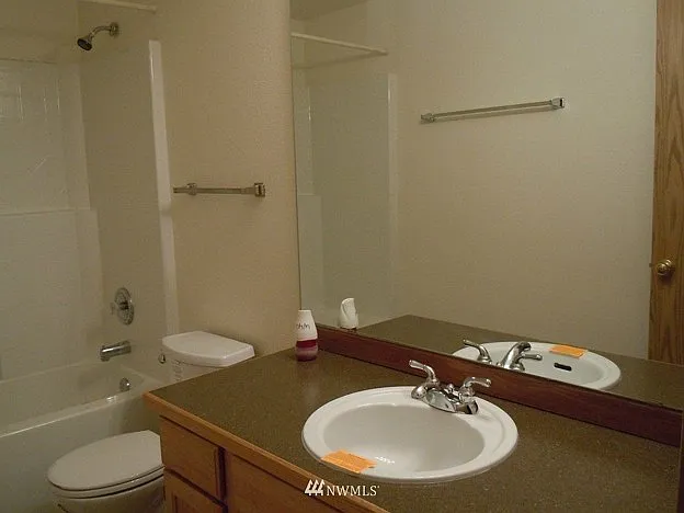 18325 SE 261st Ct — Photo 8