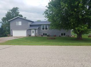 W14154 Hillcrest Rd, Blair, WI 54616