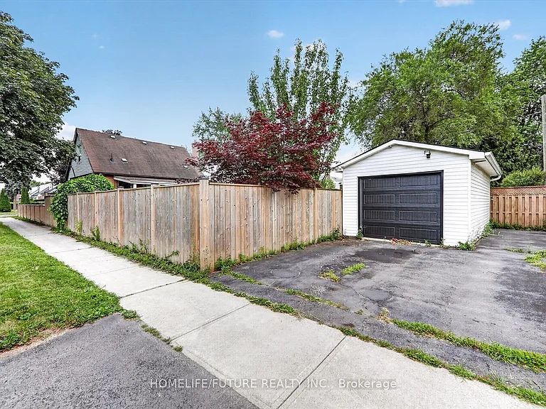 46 Stamford Sq N — Photo 38
