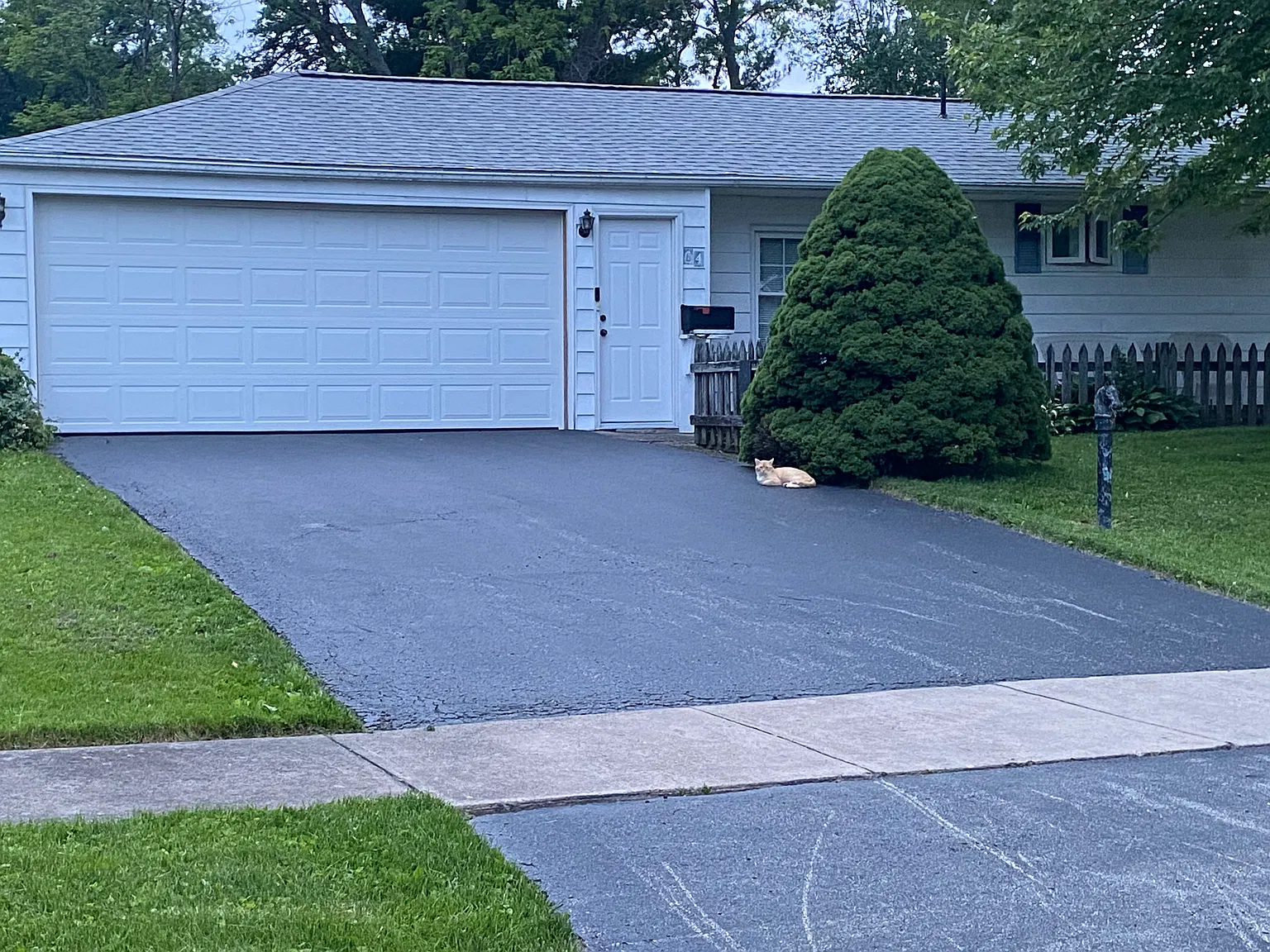 64 N Beverly Ave — Photo 2