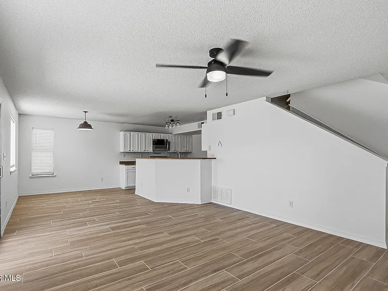 11961 Mesquite Miel Dr — Photo 10