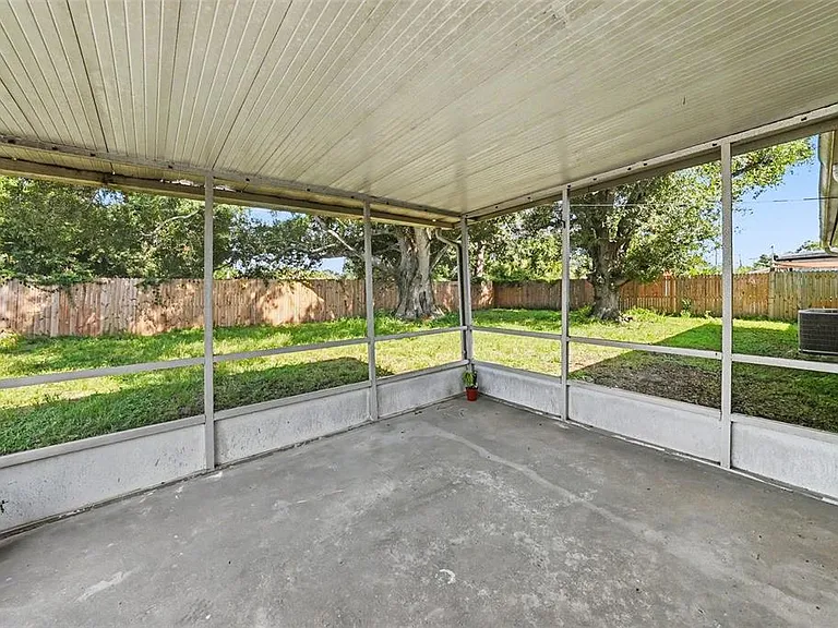 6717 Mornay Cir — Photo 24