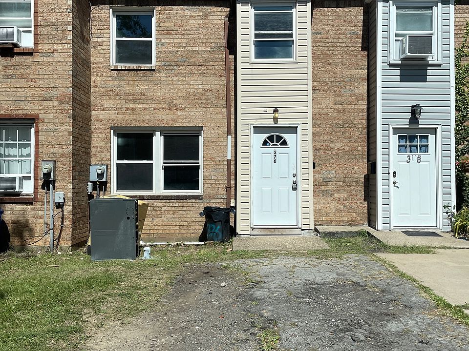 1st image of 376 Enright Ct