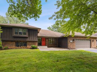 6382 Goldenrod Ln N, Maple Grove, MN 55369