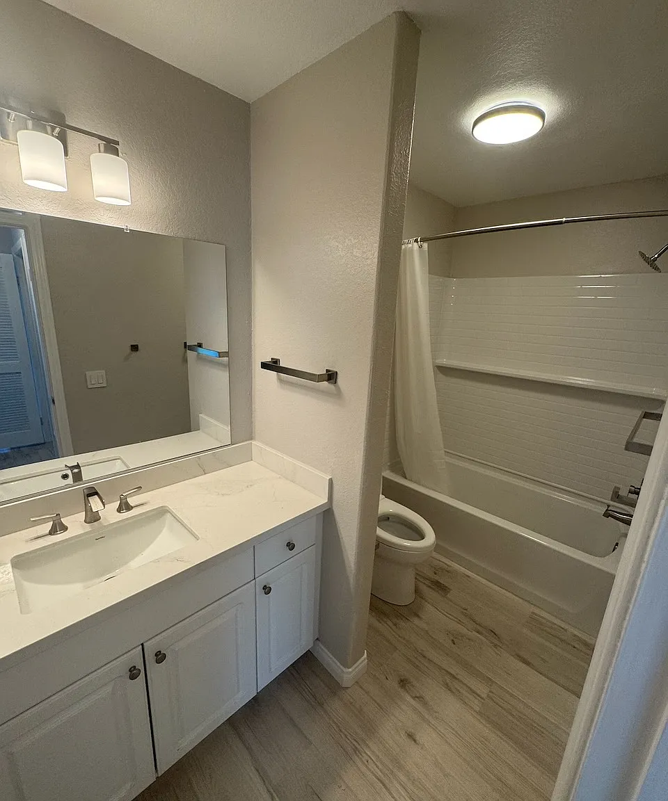 1 bed, 744 sqft, $2,395 — Photo 4