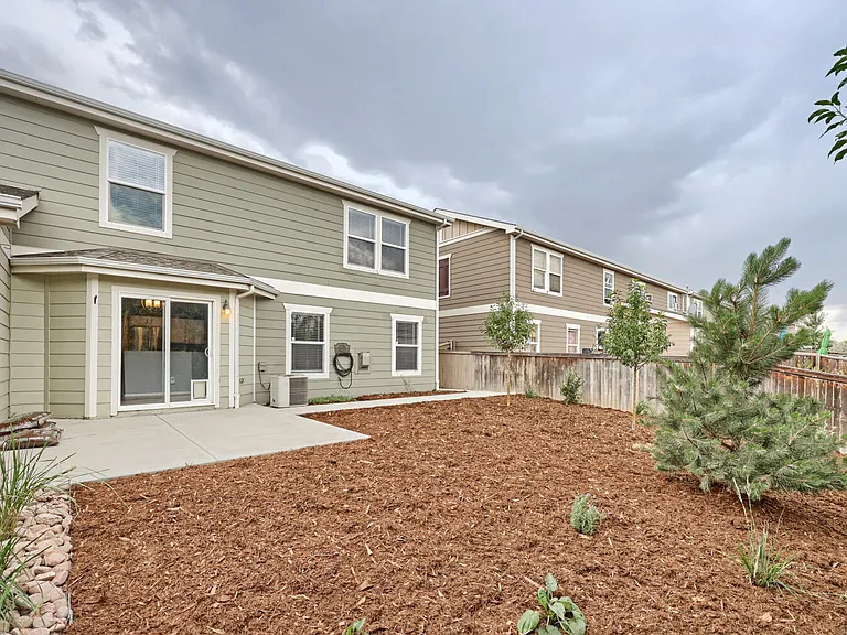 5744 Raleigh Cir — Photo 16
