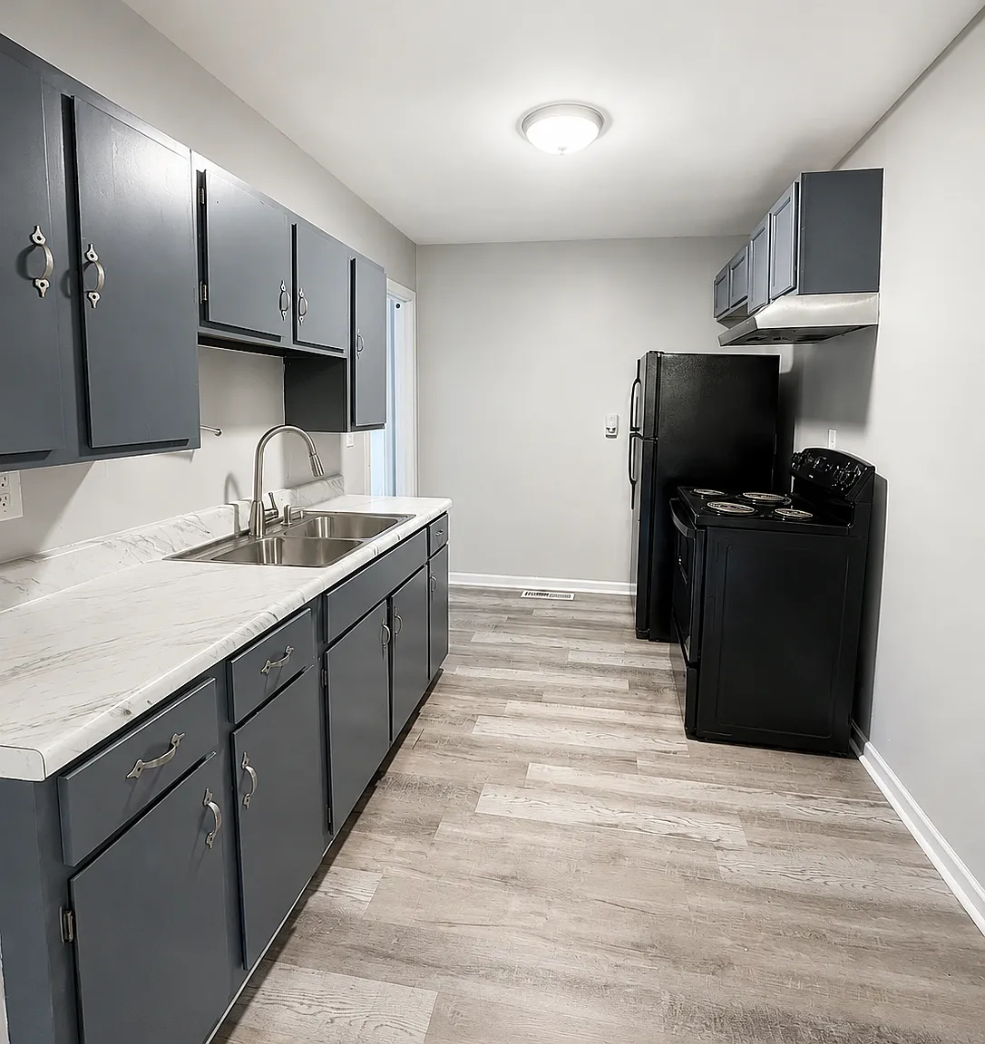 3 bed, 1140 sqft, $1,100 — Photo 2