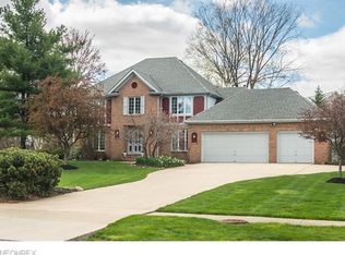 19106 Hunt Rd, Strongsville, OH 44136