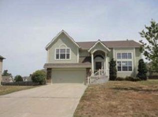1604 Kimberly Ct, Greenwood, MO 64034